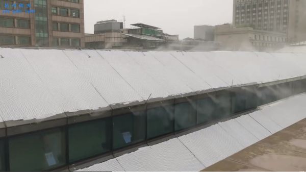湖滨银泰玻璃屋顶喷雾降温视频案例